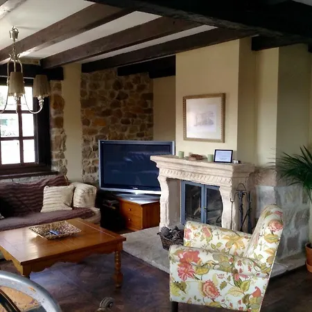 Casa Rural El Concejo De Country house